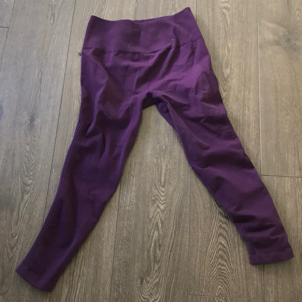 Purple/mulberry lululemon leggings